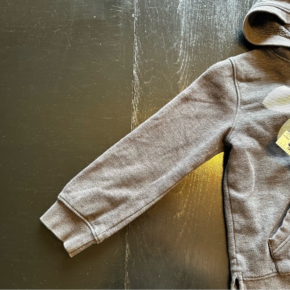 Under Armor 6T Gray Sweatshirt Hoodie Pink and White Logo Unisex - Picture 3 of 8